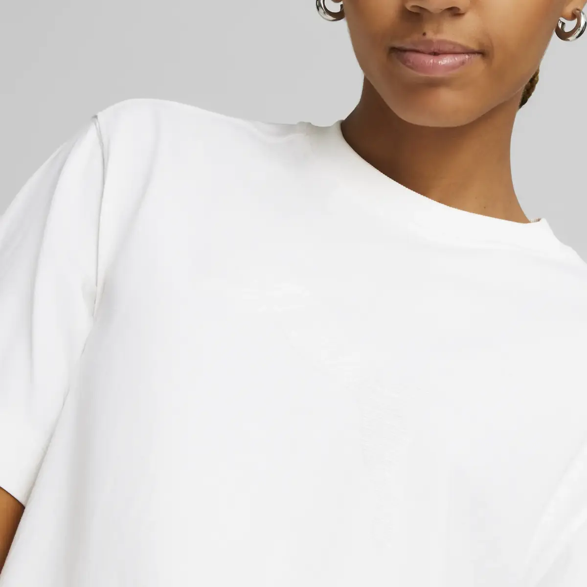 Puma HER Tee Beyaz Kadın T-shirt
