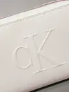 Calvin Klein SCULPTED EW CAMERA B, WGY Krem Kadın Çanta & Cüzdan