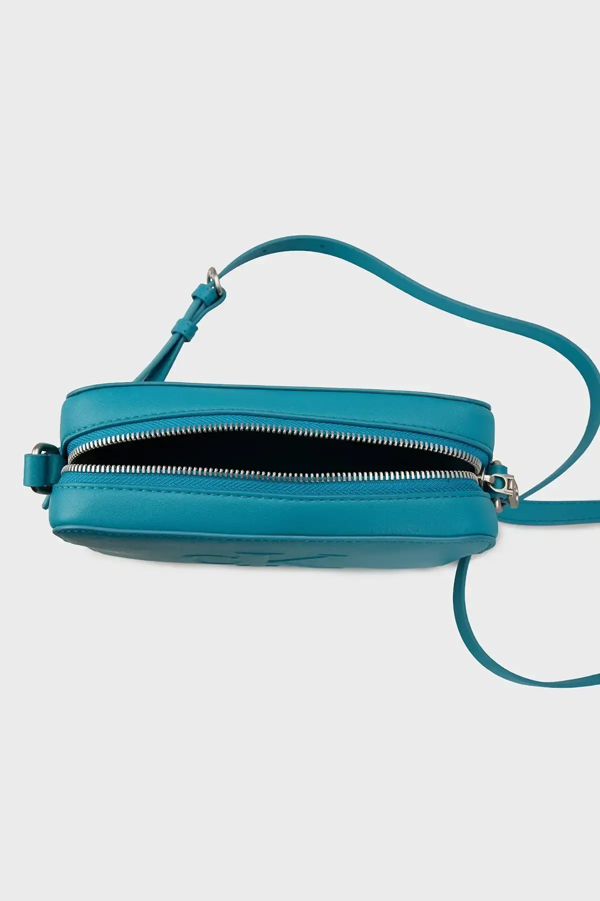 Calvin Klein SCULPTED EW CAMERA BAG20 Yeşil Kadın El Çantası Calvin Klein SCULPTED EW CAMERA BAG20 Yeşil Kadın El Çantası
