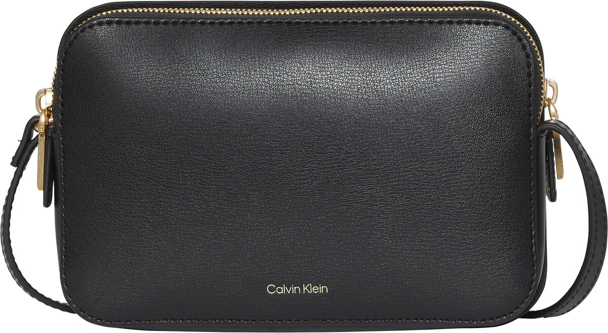 Calvin Klein FOIL LOGO ELONGATED CAMERA BAG Siyah Kadın El Çantası Calvin Klein FOIL LOGO ELONGATED CAMERA BAG Siyah Kadın El Çantası