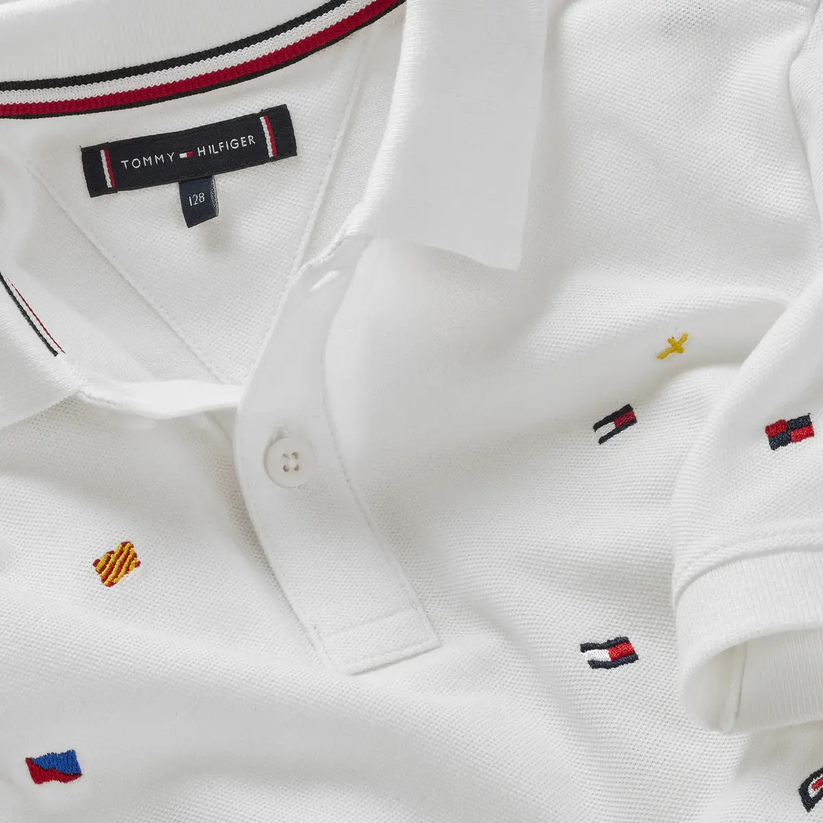 Tommy Hilfiger ALL OVER FLAG EMB PO, YBR Beyaz Erkek Çocuk T-Shirt & Polo