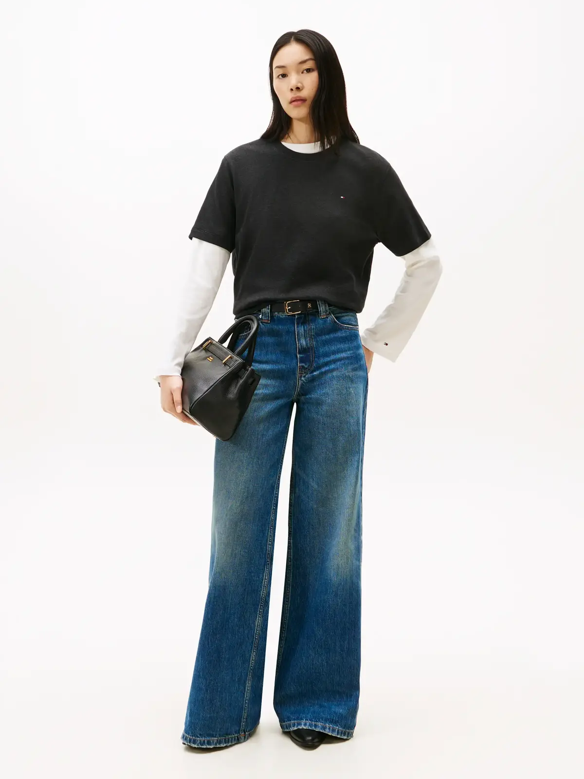 Tommy Hilfiger MODERN INTERLOCK BOX, P4E Siyah Kadın T-Shirt