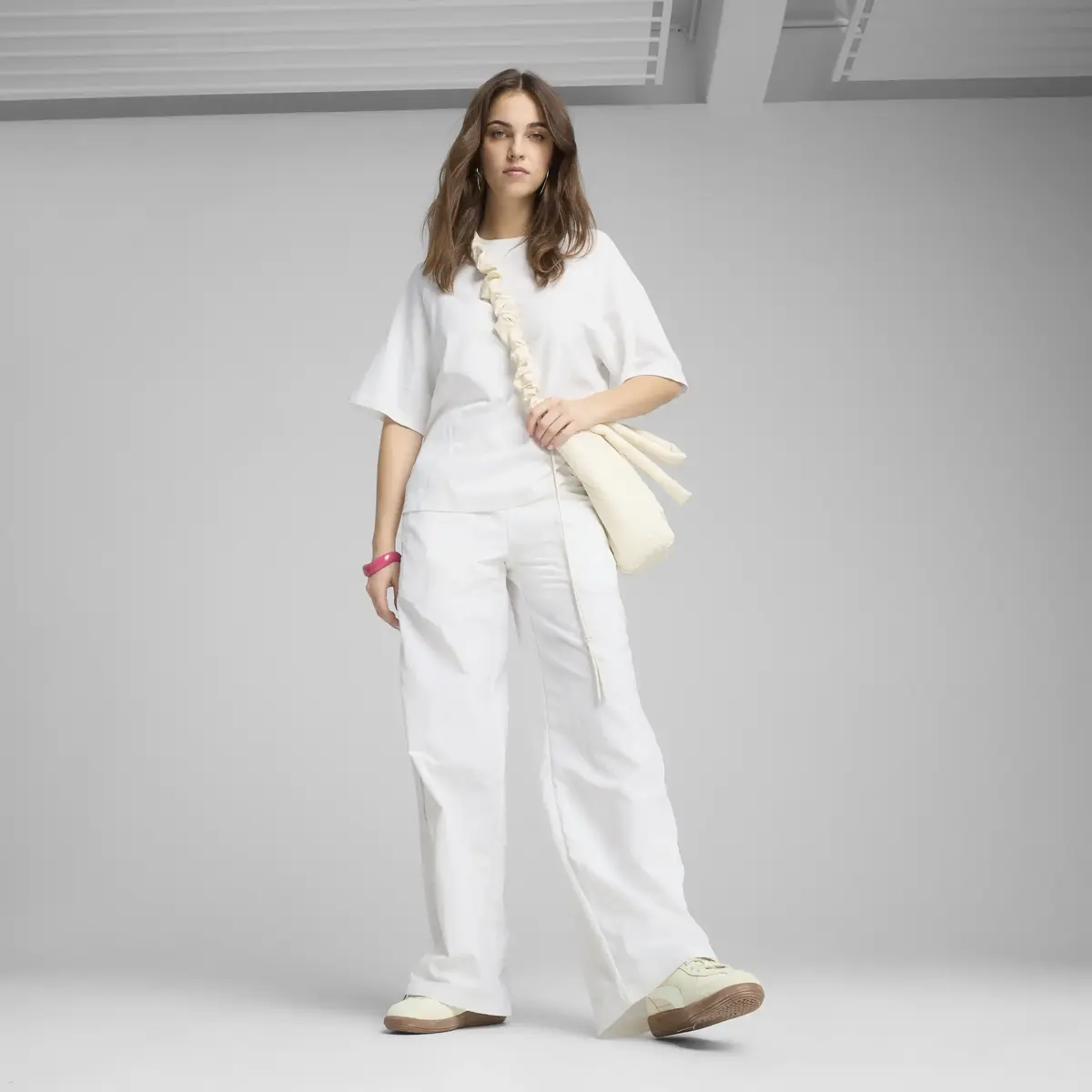 PUMA DARE TO Relaxed Pants Beyaz Kadın Eşofman Altı