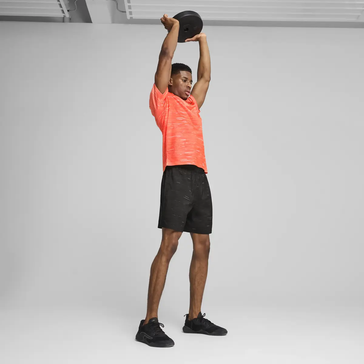 Puma M TAD ESS AOP 7" WVEN SHORT Siyah Erkek Şort