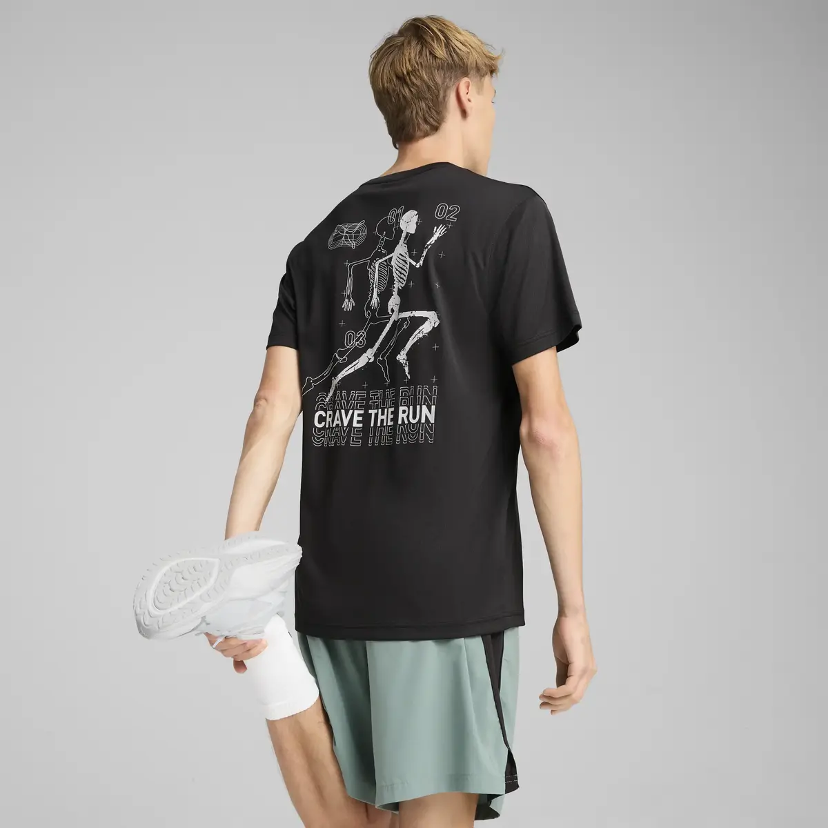 PUMA GRAPHICS SKELETON RUN TEE Siyah Erkek T-Shirt