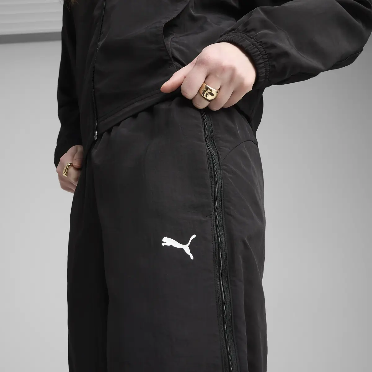 PUMA DARE TO Relaxed Pants Siyah Kadın Eşofman Altı