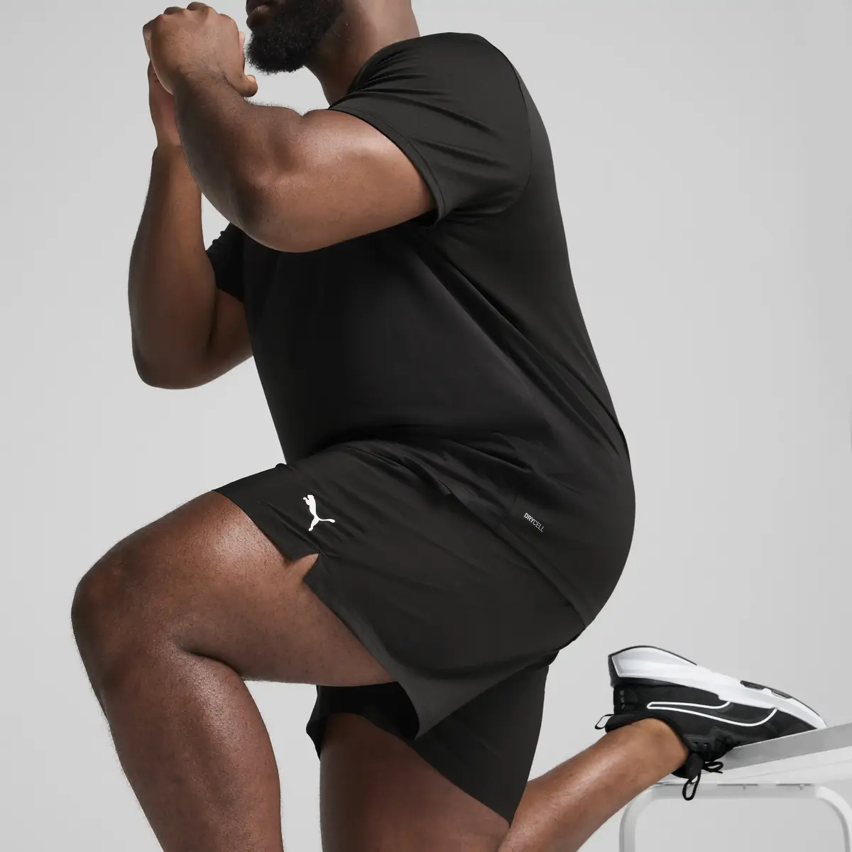 Puma TAD ESSENTIALS 5 Woven Short Siyah Erkek Şort