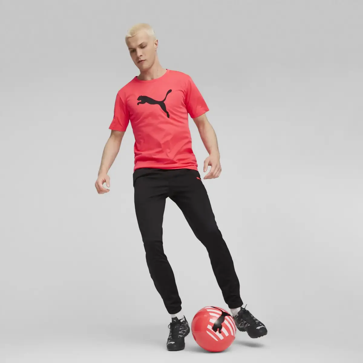PUMA ATTACANTO TT Siyah Erkek Krampon
