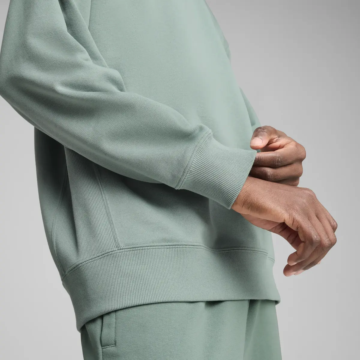 PUMA WARDROBE ESS Relaxed Crew Yeşil Erkek Sweatshirt