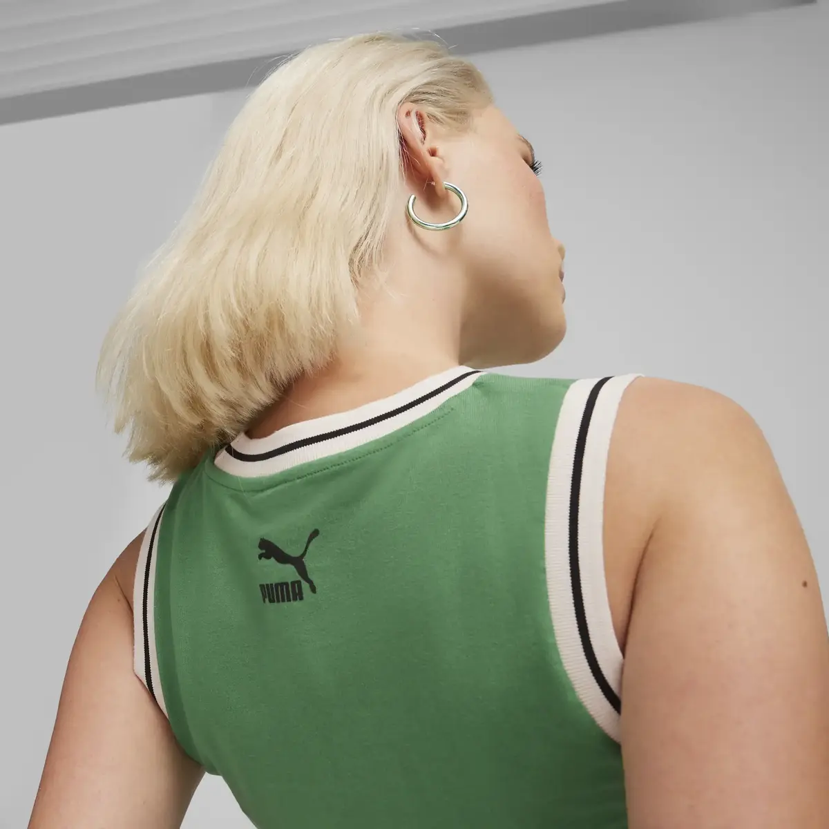 Puma TEAM Graphic Crop Tee Kadın T-Shirt & Polo