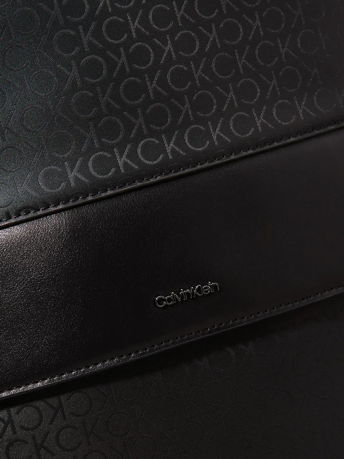 Calvin Klein CK SLEEK 2G ROUND BP, 0GK Siyah Erkek Çanta