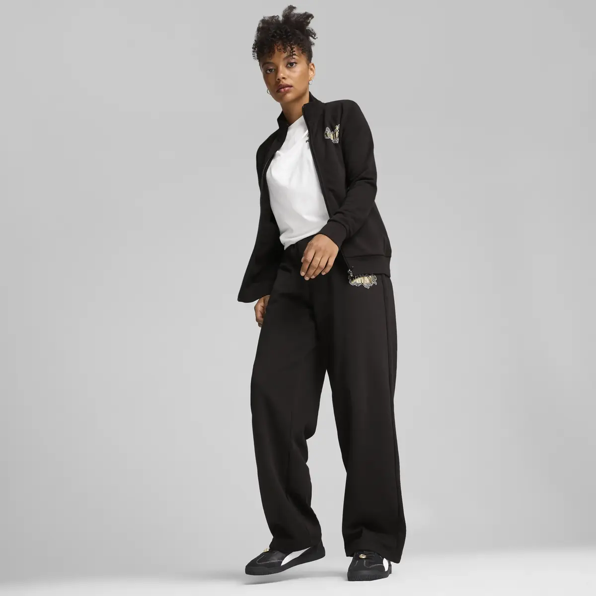 Puma ESS+ CLASS ACT Track Jacket Siyah Kadın Sweatshirt