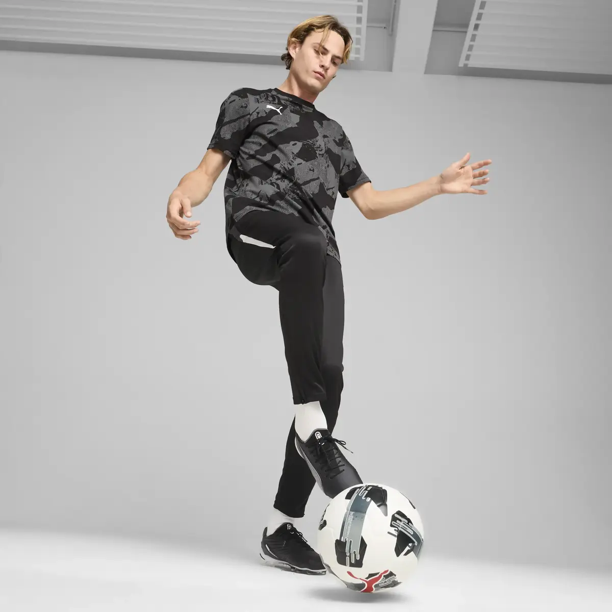Puma KING ULTIMATE FG/AG Siyah Unisex Krampon