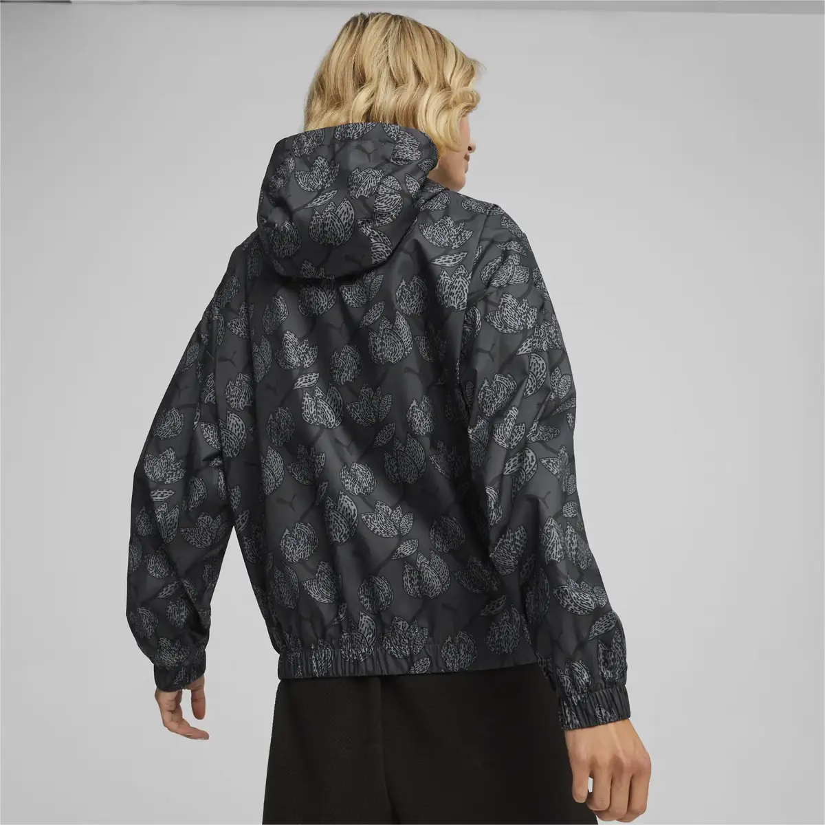 Puma Blossom AOP Windbreaker Siyah Kadın Sweatshirt