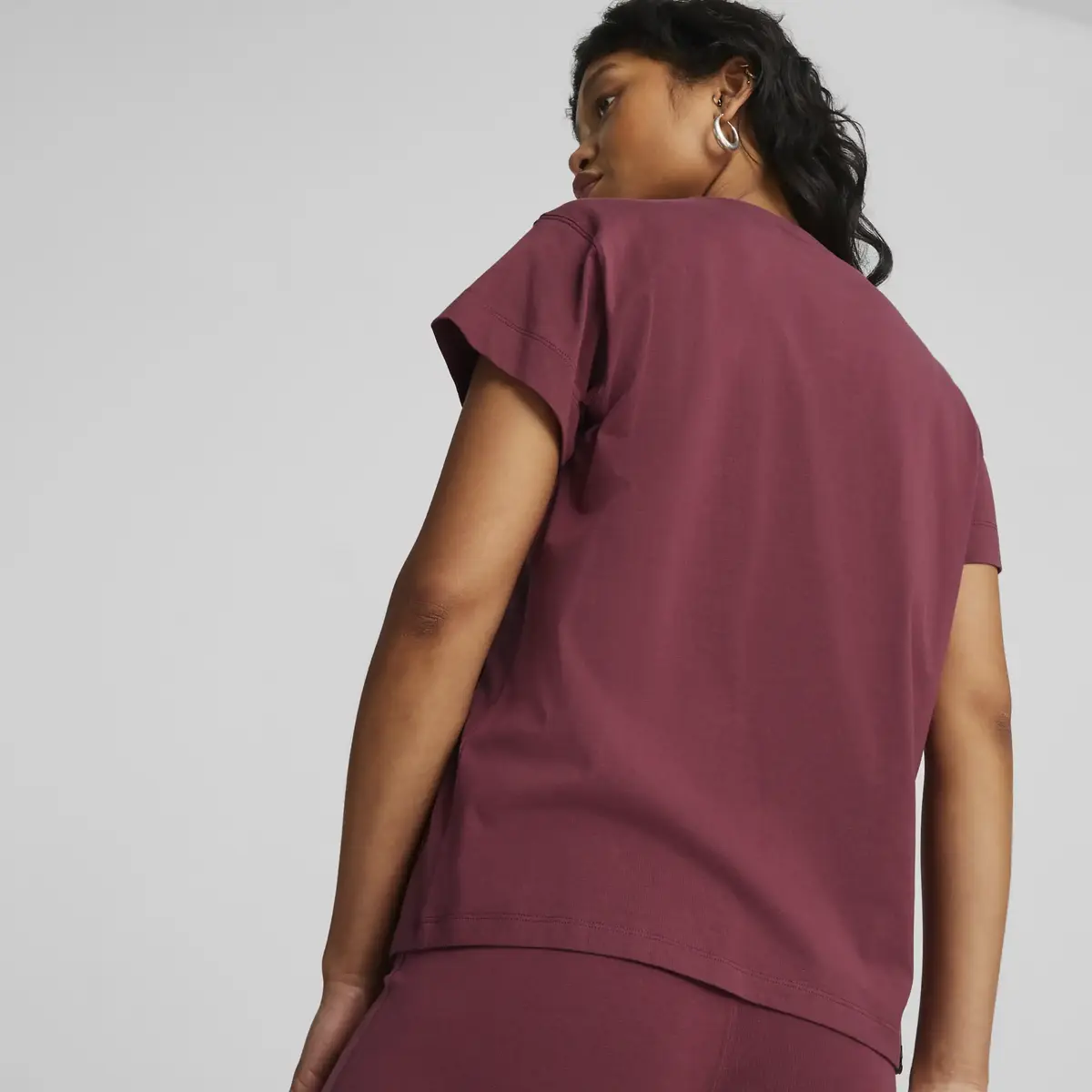Puma HER Tee Pembe Kadın T-shirt