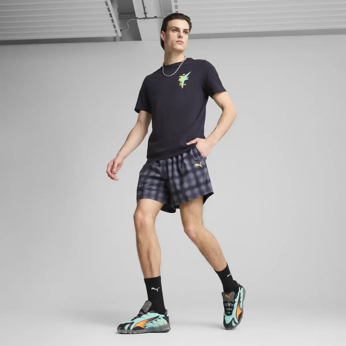 PUMA WARDROBE ESS Graphic Tee Lacivert Erkek T-Shirt