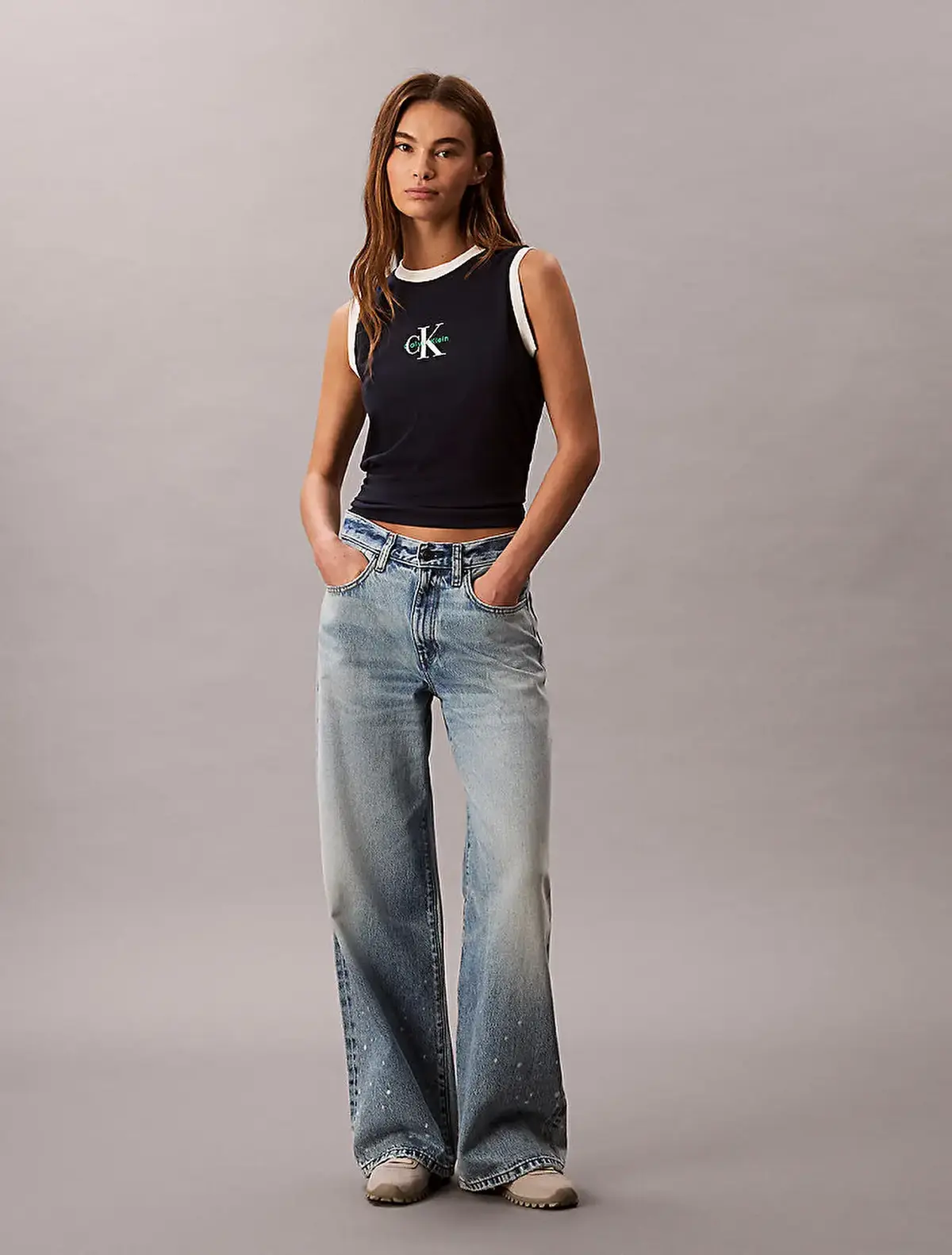 Calvin Klein Sl CK Logo Muscle Tee Antrasit Kadın Tişört Calvin Klein Sl CK Logo Muscle Tee Antrasit Kadın Tişört