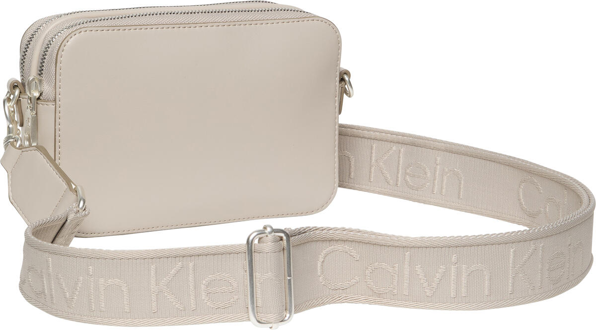 Calvin Klein WEBBING DOUBLE STRAP CAMERA BAG Kahverengi Kadın El Çantası Calvin Klein WEBBING DOUBLE STRAP CAMERA BAG Kahverengi Kadın El Çantası