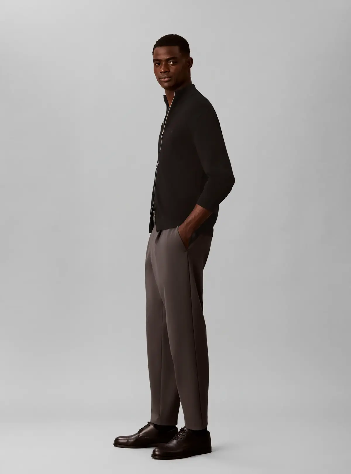 TAPERED TECH KNIT PL, QGE