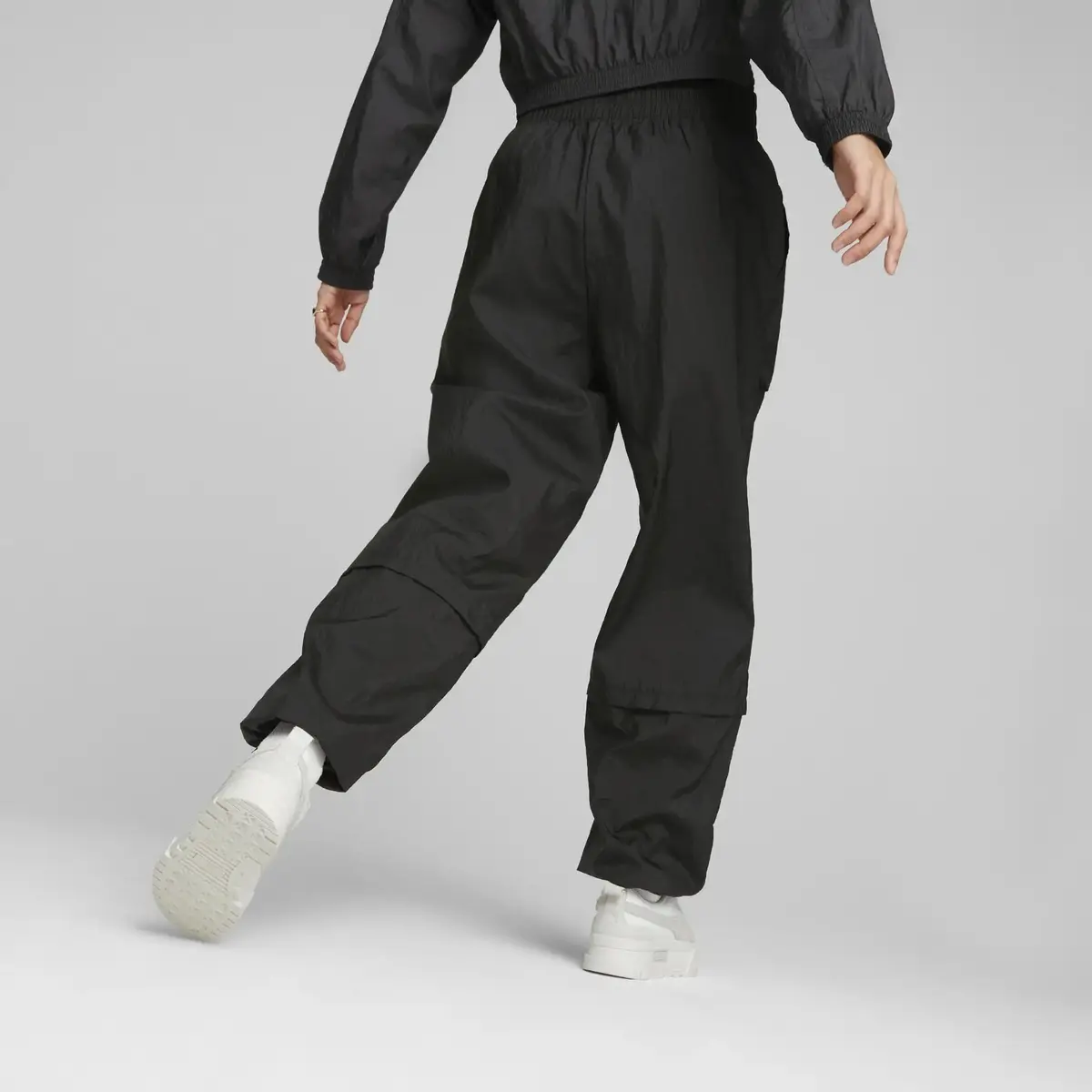Puma DARE TO High Rise Woven Siyah Kadın Eşofman Altı