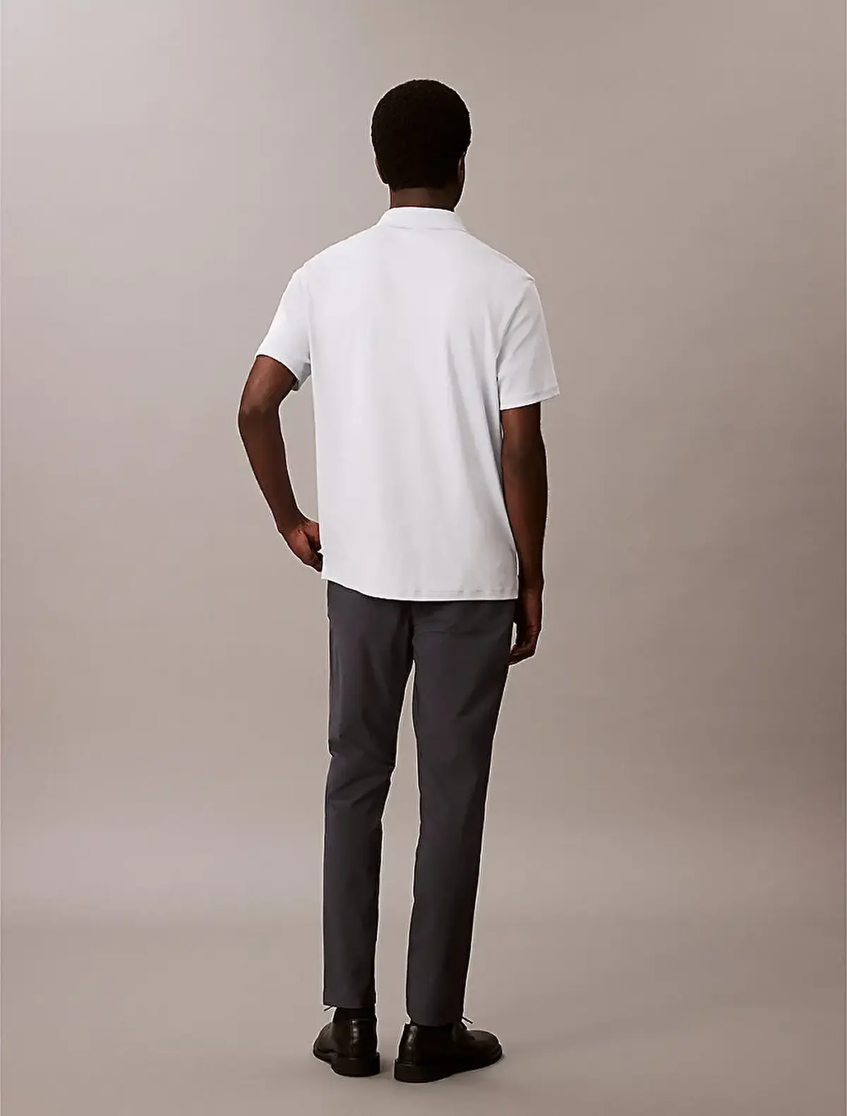 Calvin Klein SLIM TECH STRETCH TROUSER Antrasit Erkek Pantolon Calvin Klein SLIM TECH STRETCH TROUSER Antrasit Erkek Pantolon