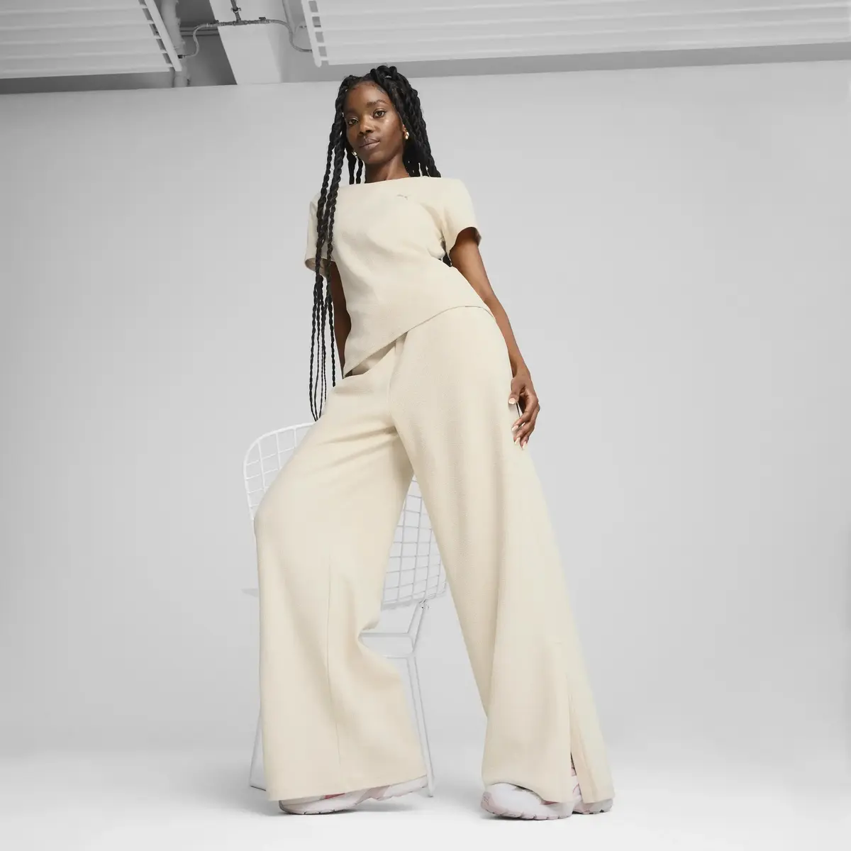 PUMA HER High-Waist Straight Pant Bej Kadın Eşofman Altı