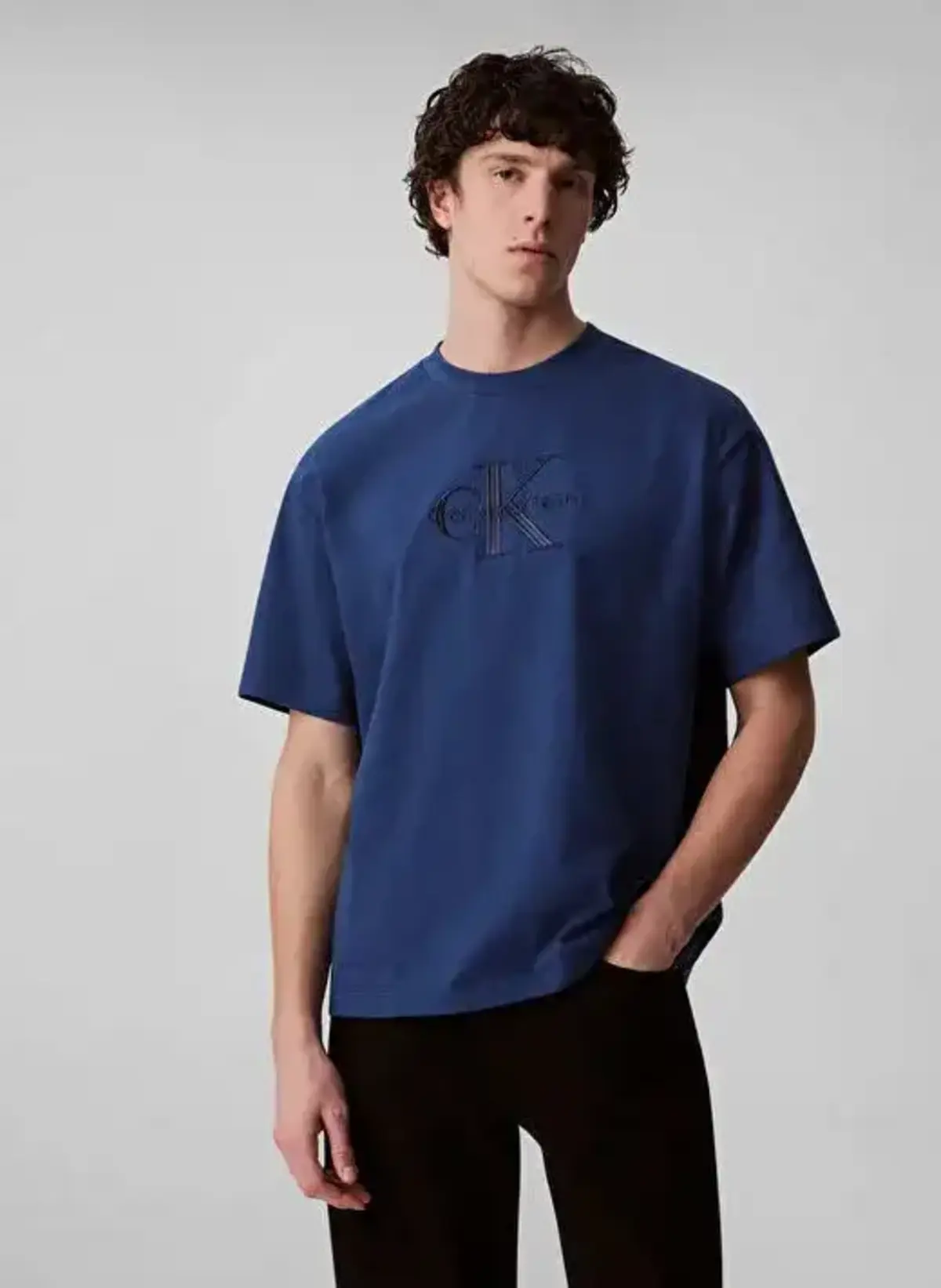 Calvin Klein SS HI LOW EMB 16S JERSEY CN TEE Mavi Erkek Tişört Calvin Klein SS HI LOW EMB 16S JERSEY CN TEE Mavi Erkek Tişört