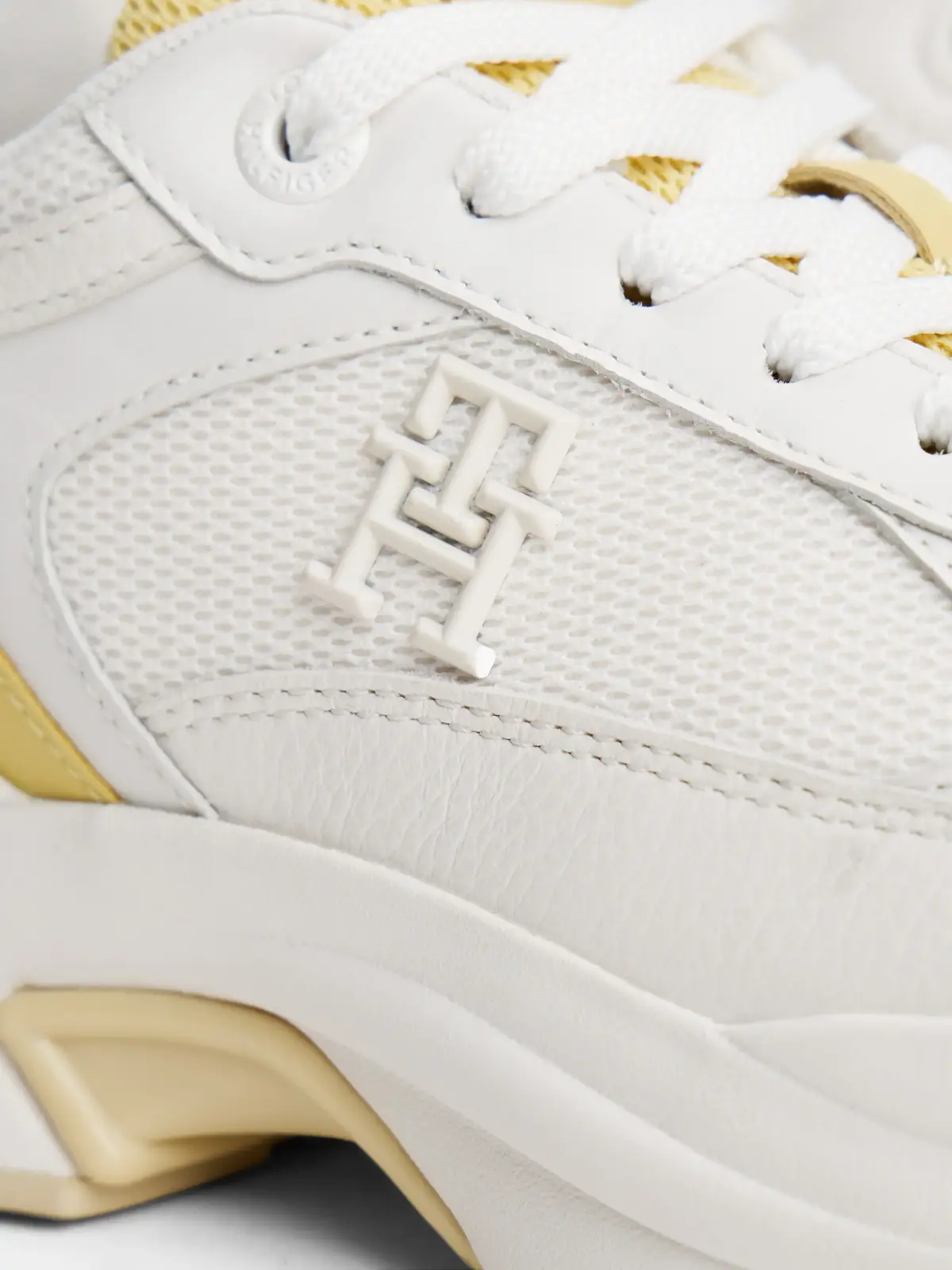 Tommy Hilfiger TH CHUNKY RUNNER, YBH Krem Kadın Spor Ayakkabı & Sneaker