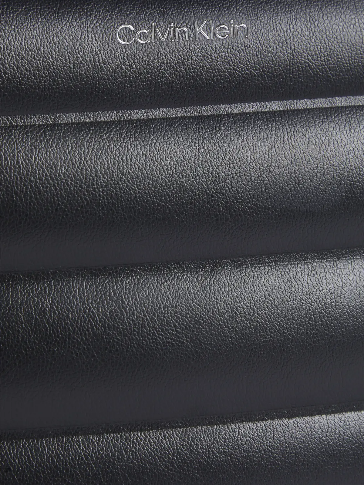 Calvin Klein LINE QUILT CAMERA BA Kadın Siyah Omuz Çanta