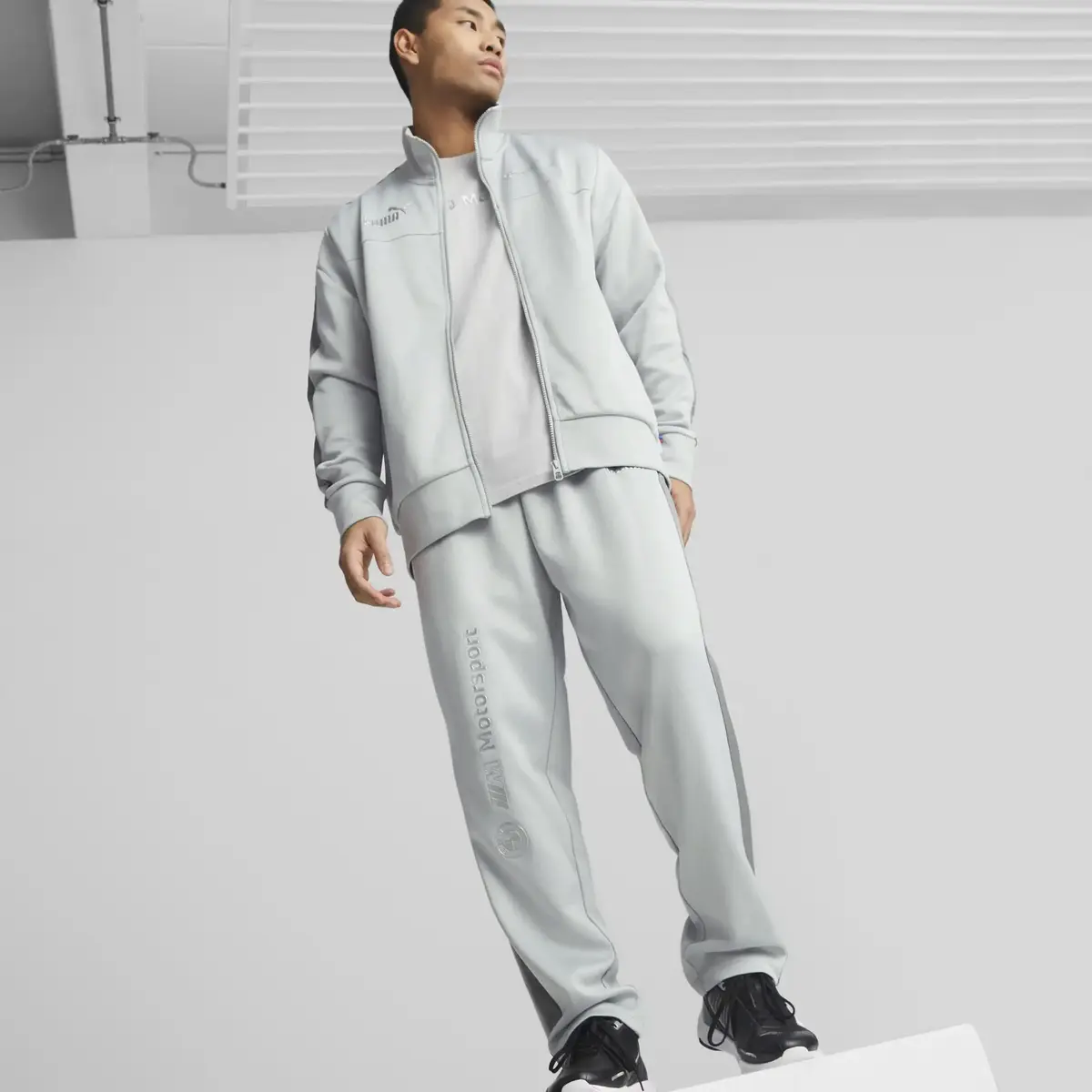 Puma BMW MMS Monochrome Jacket Flat Erkek Gri Fermuarlı Sweatshirt