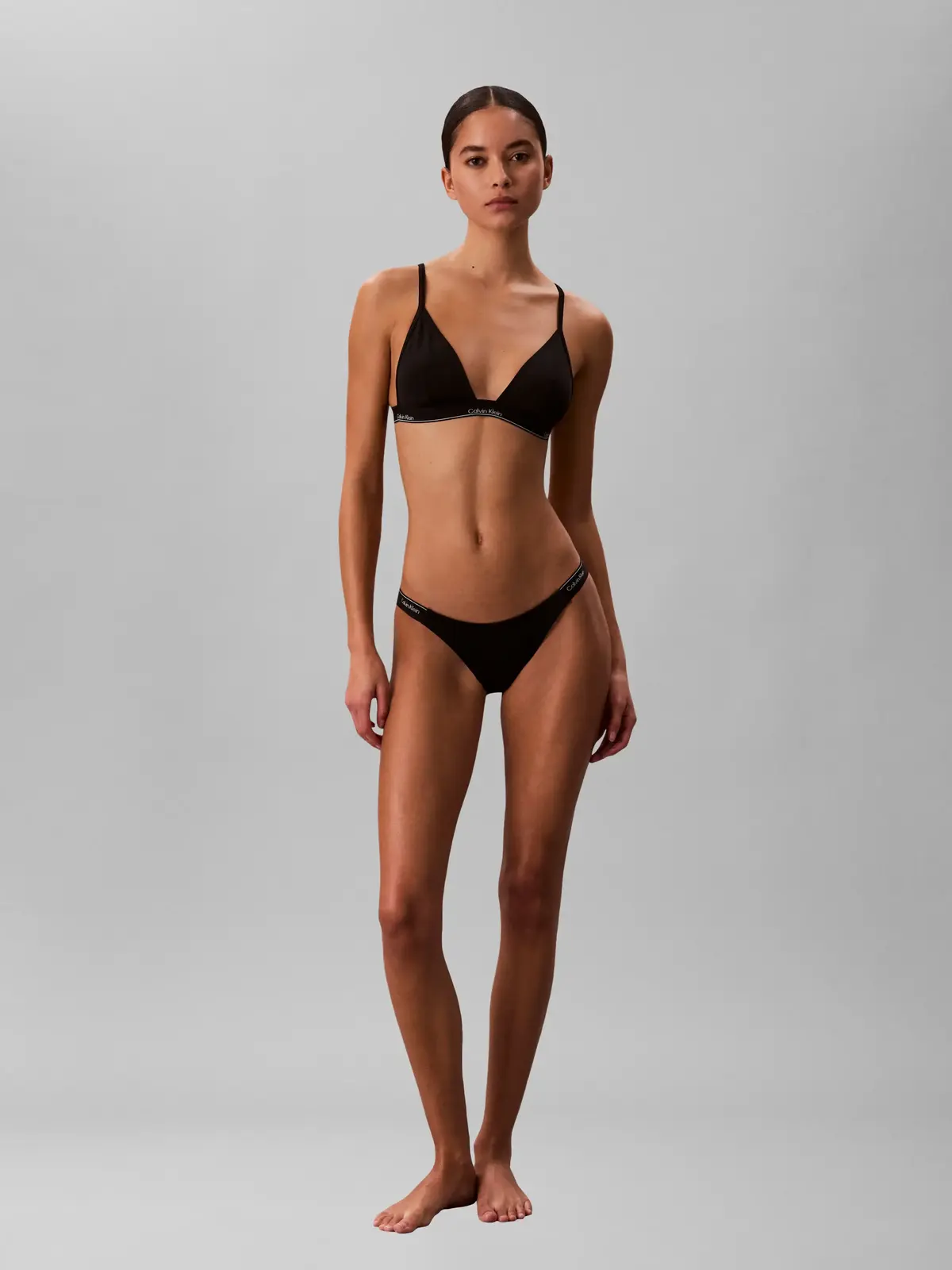 Calvin Klein TRIANGLE Siyah Üçgen Bikini Üst