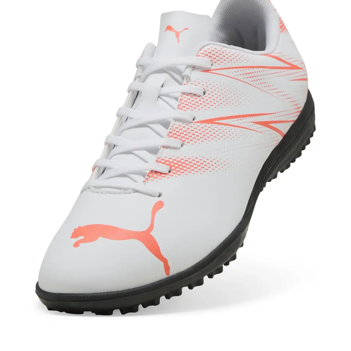 PUMA ATTACANTO TT Beyaz Erkek Krampon