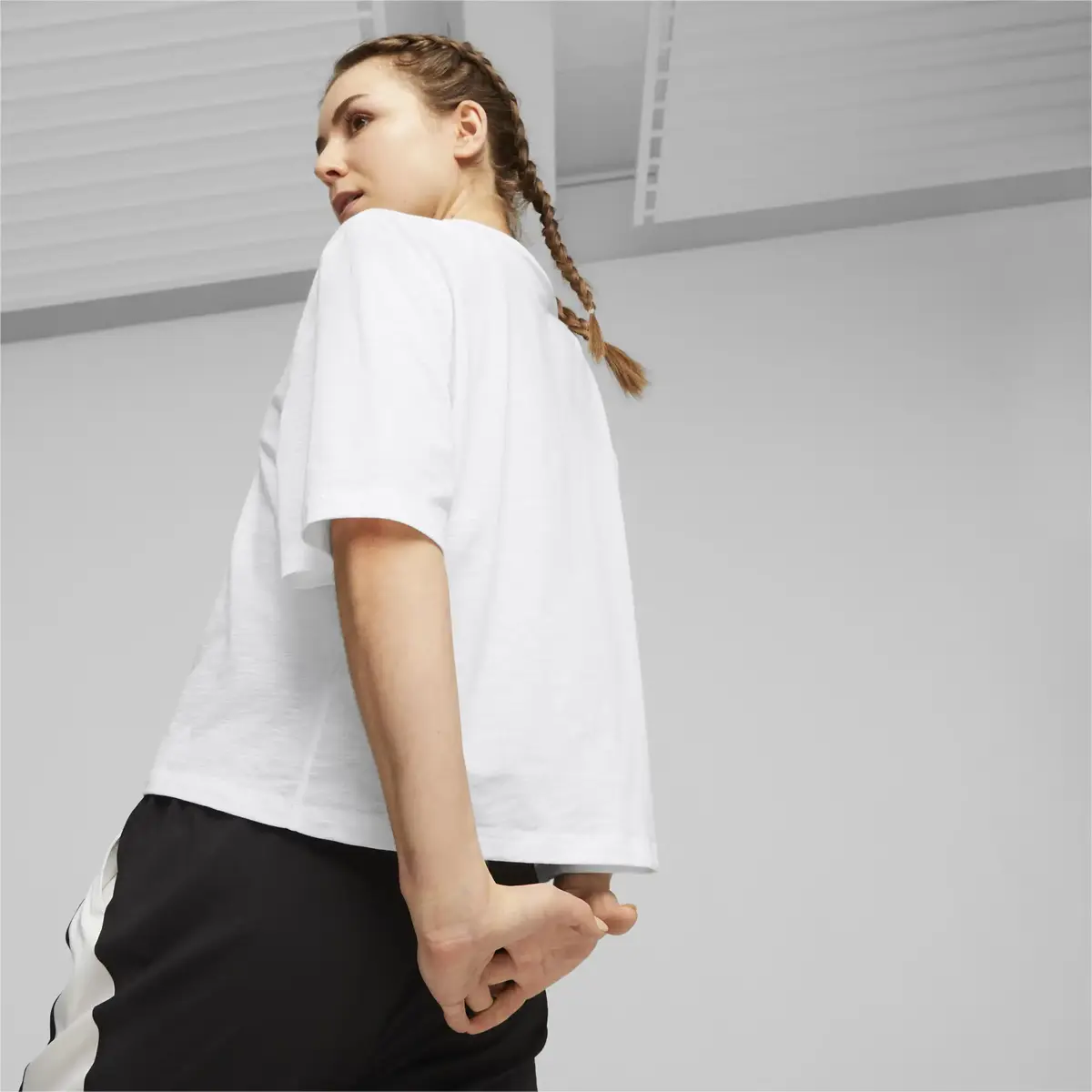 Puma WOMEN S GRAPHIC TEE TRAIN Beyaz Kadın T-Shirt