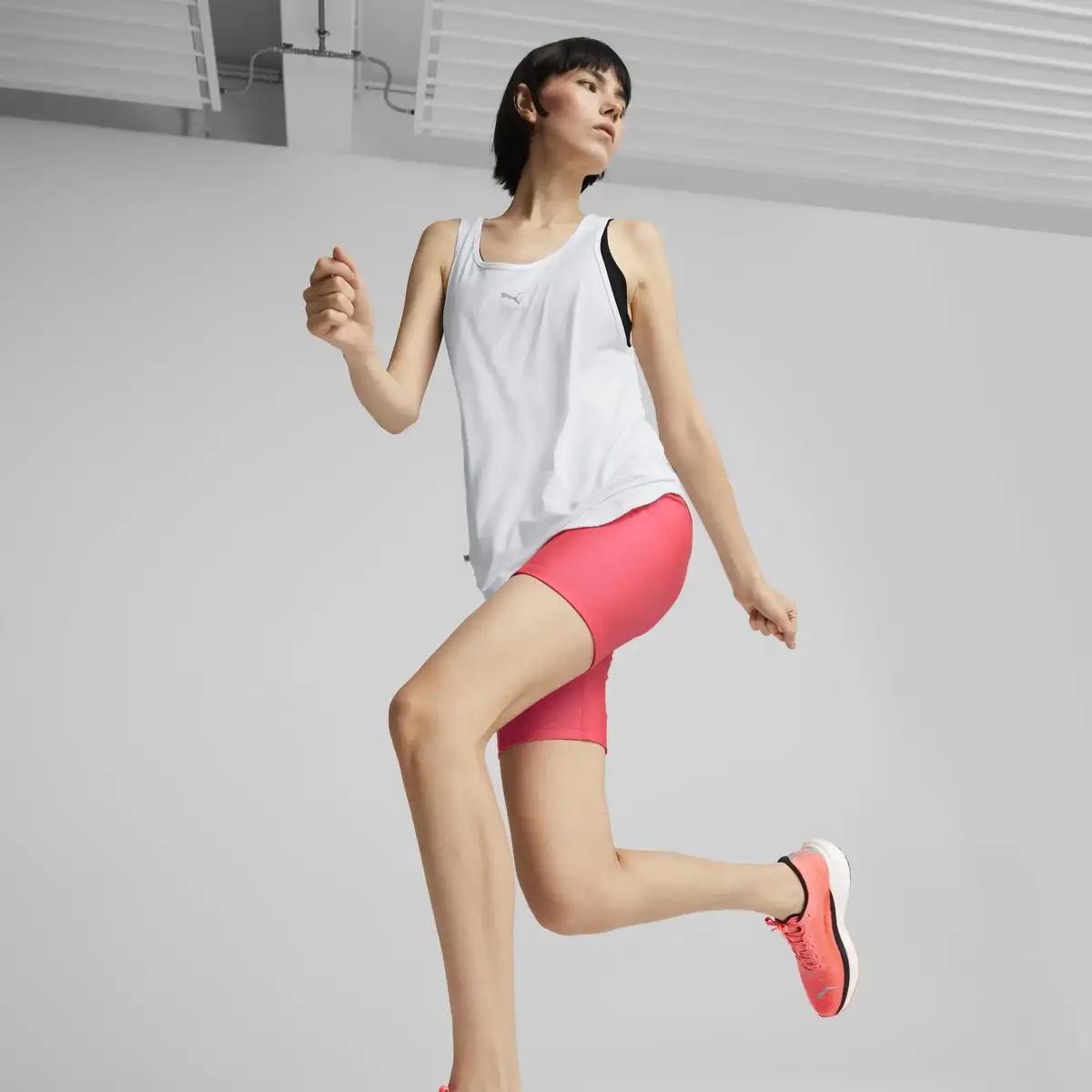 Puma Run Cloudspun Tank W Beyaz Kadın Crop Koşu / Performans Üst