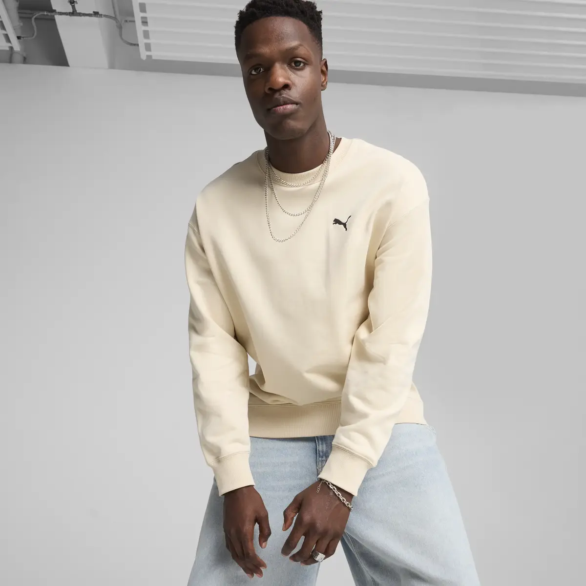 PUMA WARDROBE ESS Relaxed Crew Bej Erkek Sweatshirt