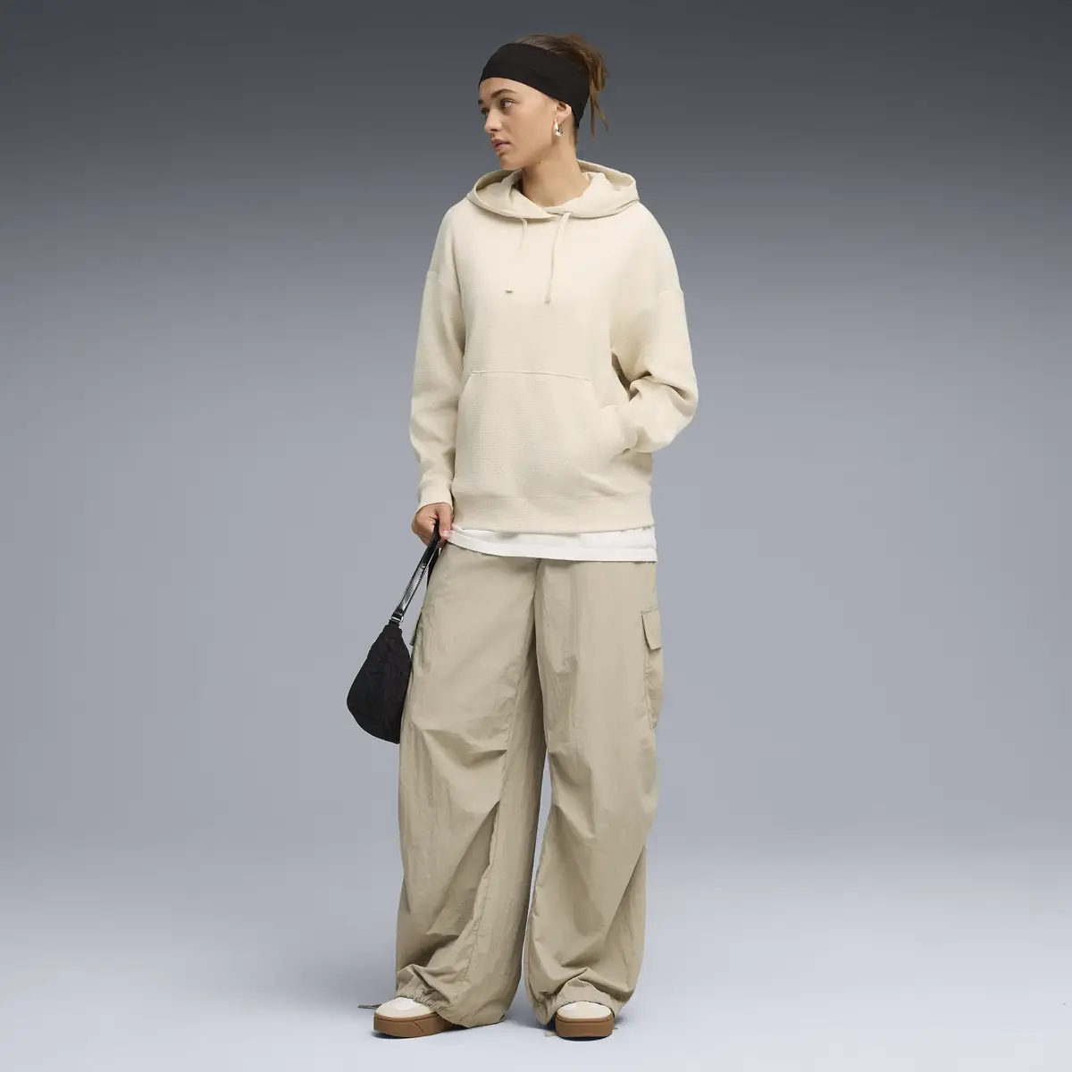 Puma ESS ELEVATED Hoodie Krem Kadın Kapüşonlu Sweatshirt