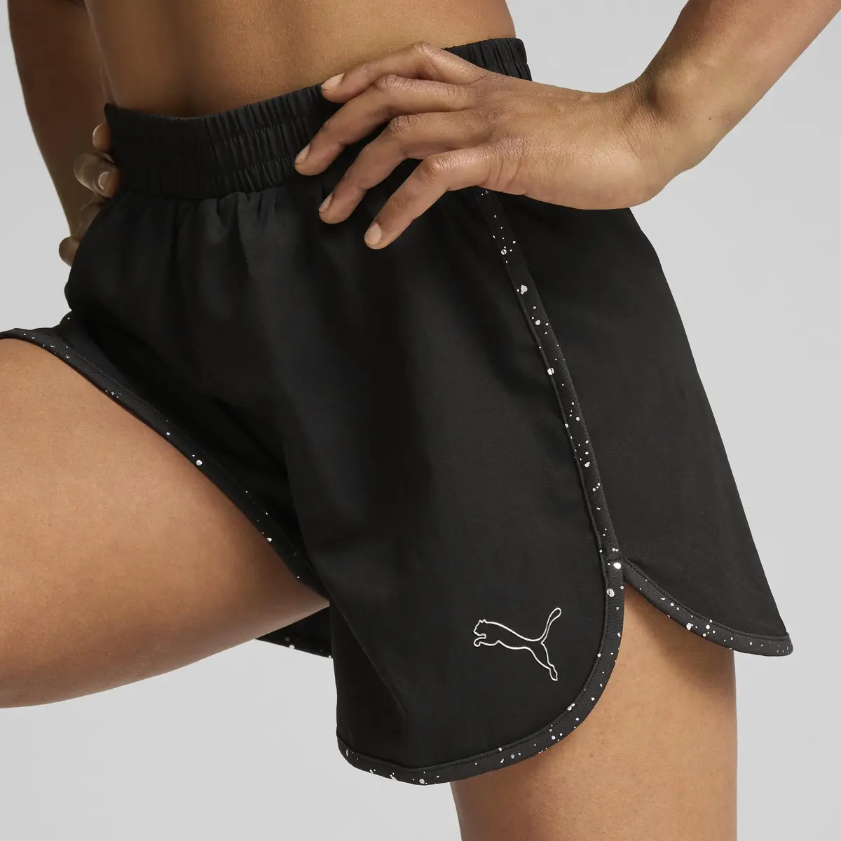 Puma INTERGALACTIC HW 4" SHORT Siyah Kadın Şort