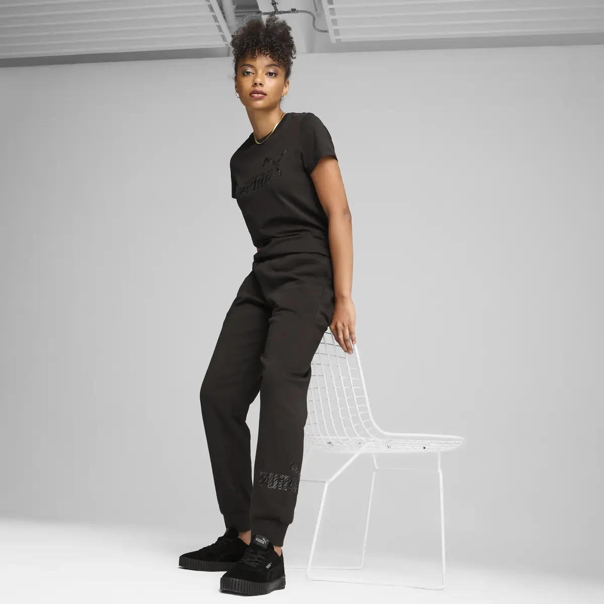 PUMA ESS+ ANIMAL Pants FL Siyah Kadın Eşofman Altı