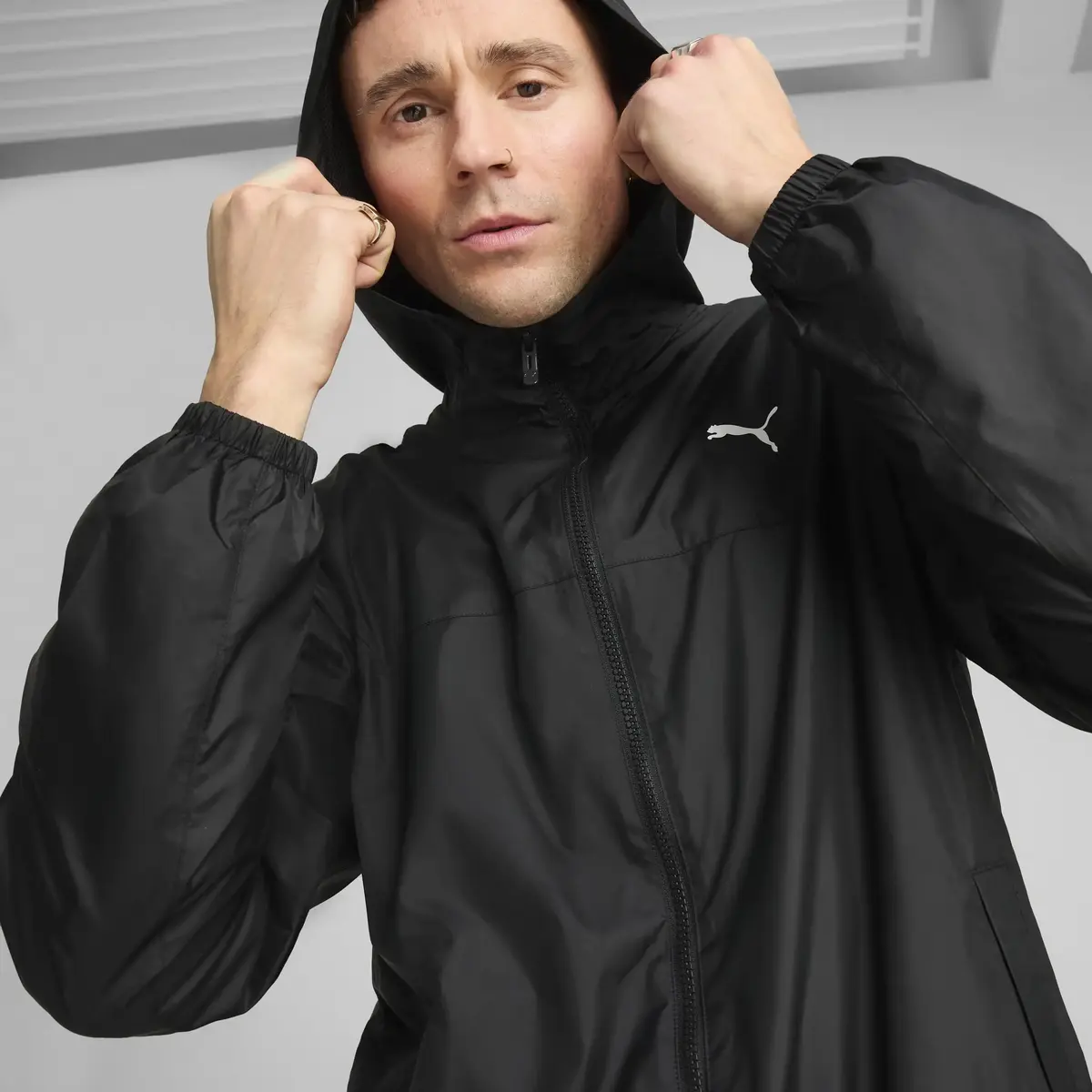 Puma Ess Regular Windbreaker Siyah Erkek Fermuarlı Ceket