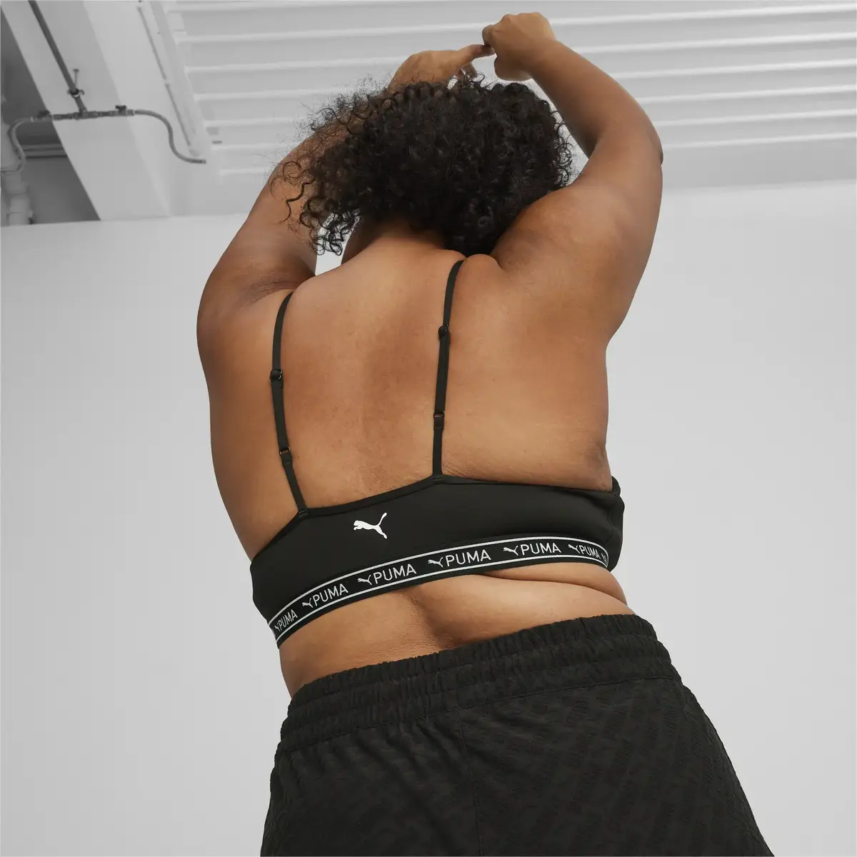 Puma MOVE STRONG BRA Siyah Kadın Sporcu Sütyeni