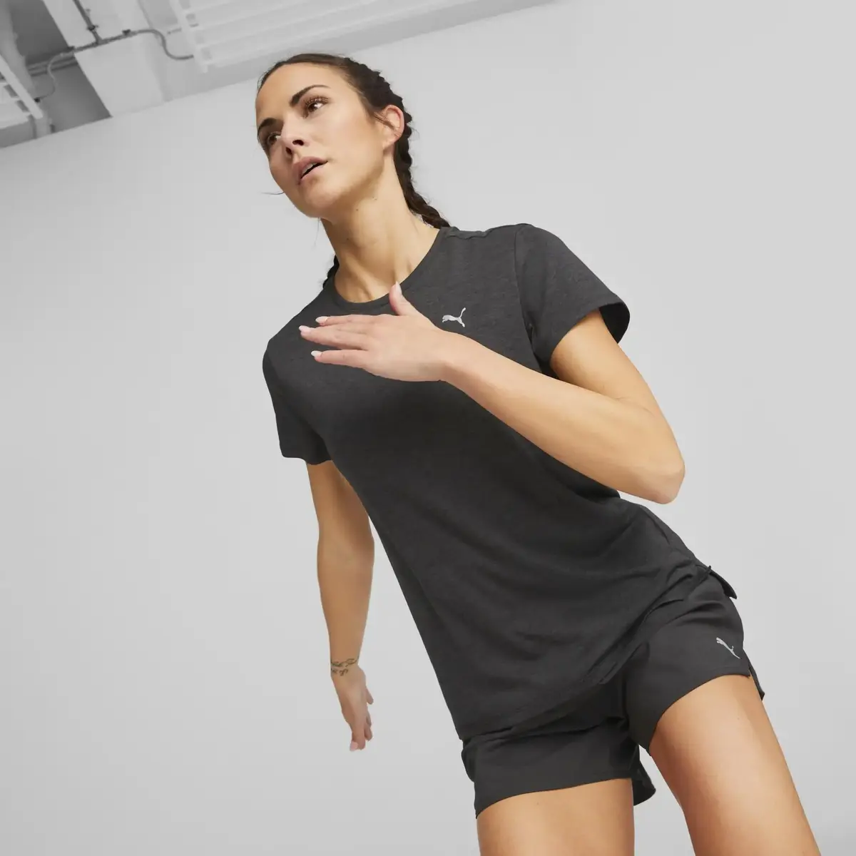 Puma RUN FAVORITE HEATHER SS TEE W Siyah Kadın T-Shirt