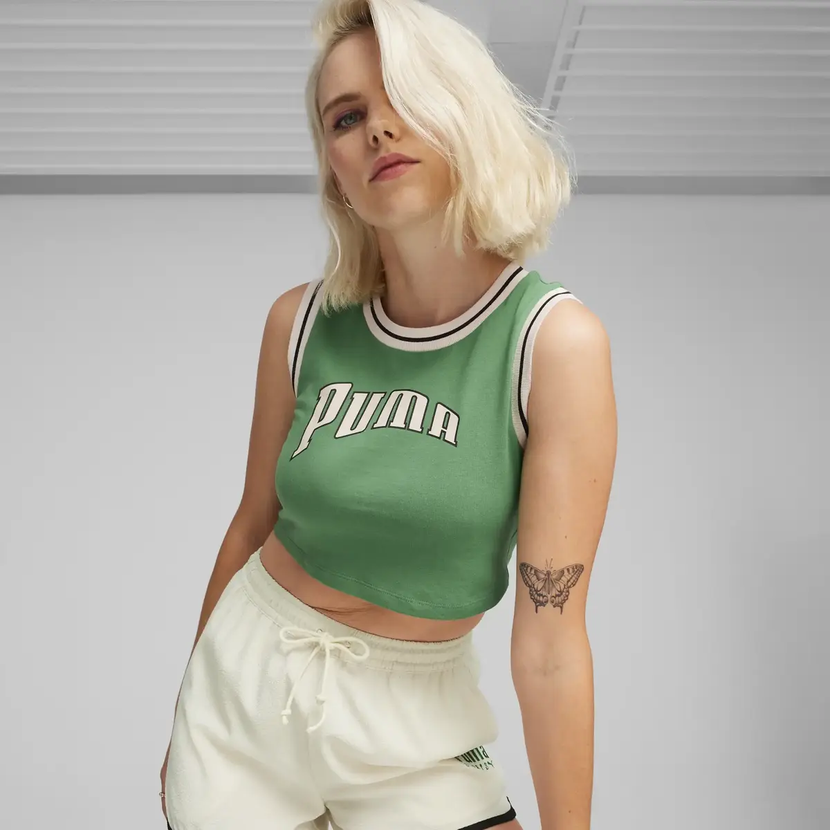 Puma TEAM Graphic Crop Tee Kadın T-Shirt & Polo