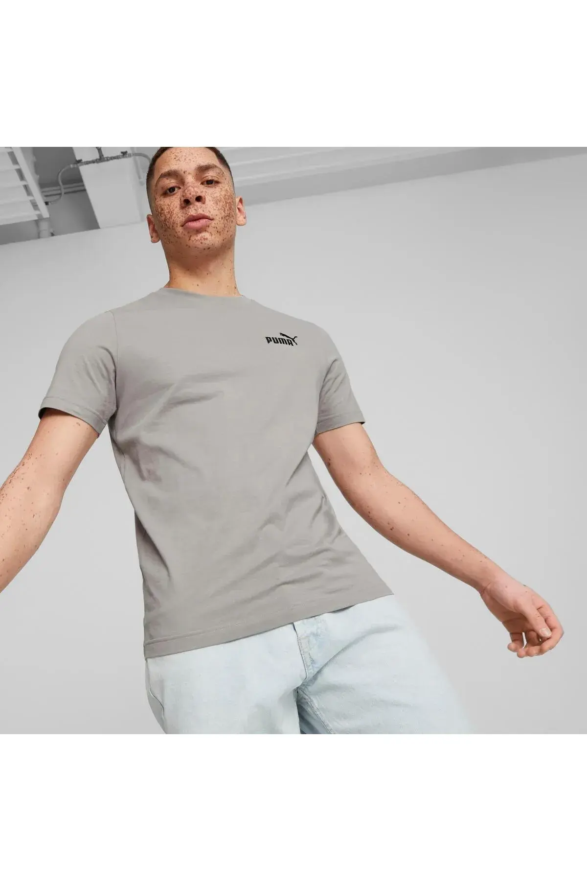 Puma ESS ELEVATED Embroidered Tee Gri Erkek T-Shirt