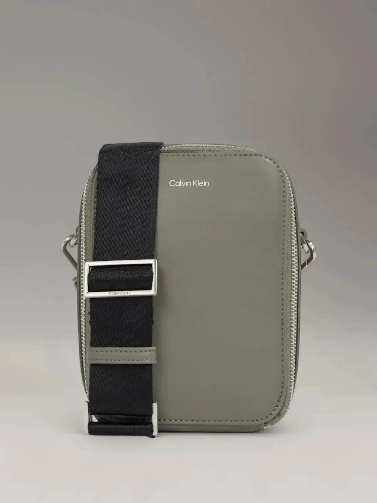 Calvin Klein CK SLEEK REPORTER XS Erkek Postacı Çantası