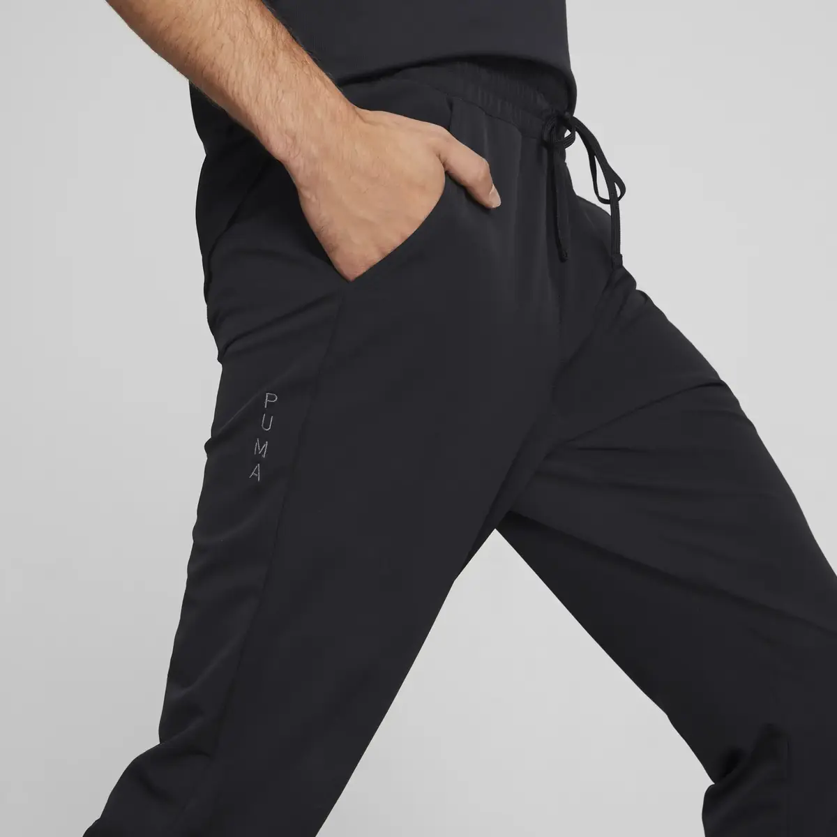 Puma M Studio Ultramove Jogger Siyah Erkek Performans Eşofman Altı