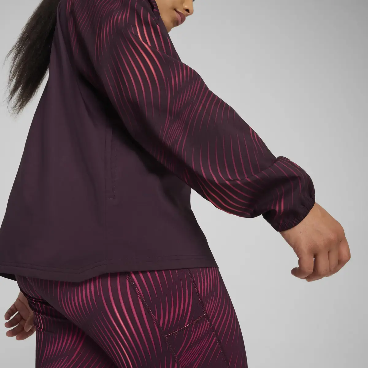Puma RUN FAVORITE AOP WOVEN JKT W Siyah Kadın Sweatshirt
