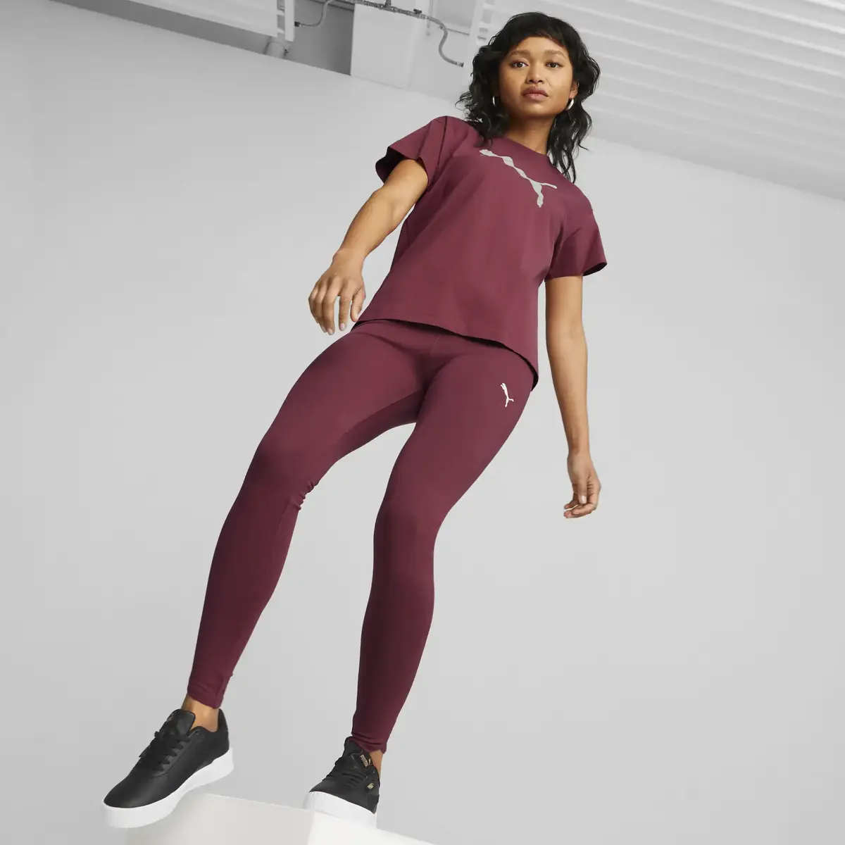 Puma HER Tee Pembe Kadın T-shirt
