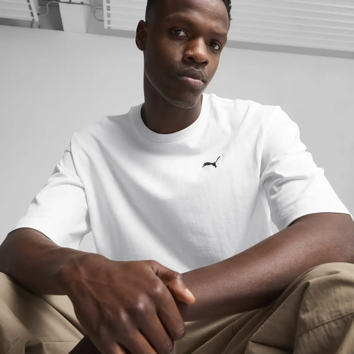 PUMA WARDROBE ESS Oversized Tee Beyaz Erkek T-Shirt