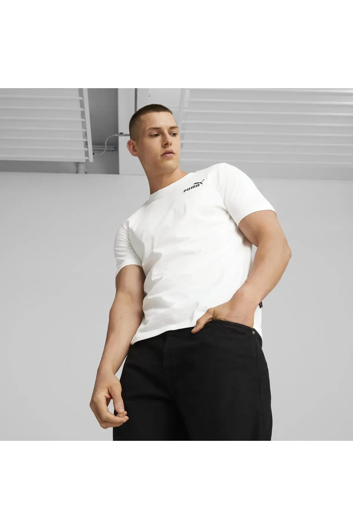 Puma ESS ELEVATED Embroidered Tee Beyaz Erkek T-Shirt