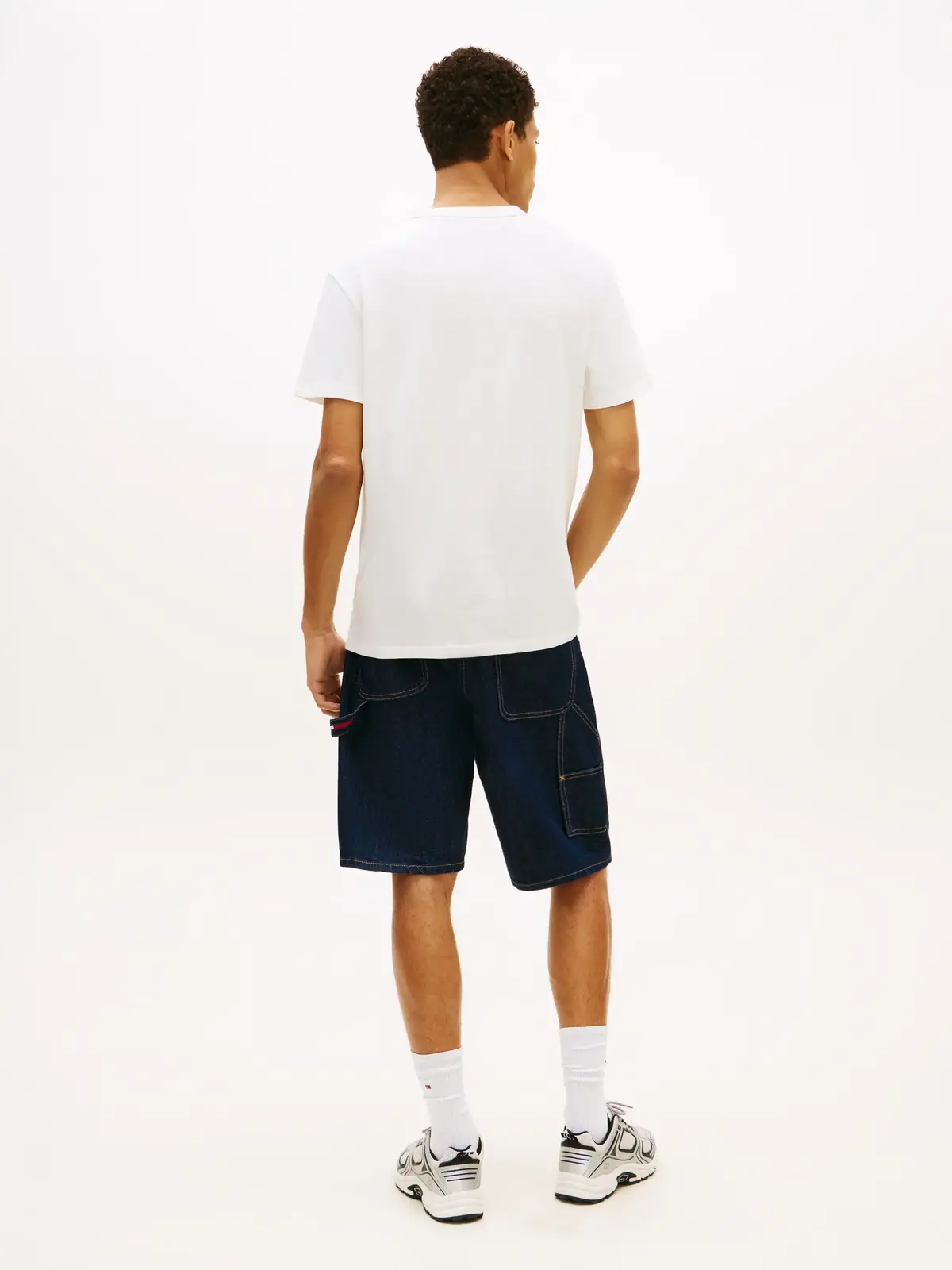 Tommy Hilfiger TJM REG BADGE TEE EX, YBL Beyaz Erkek T-Shirt & Polo